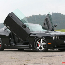 Ламбо двери ULD tuning Bolt ON на Dodge Challenger